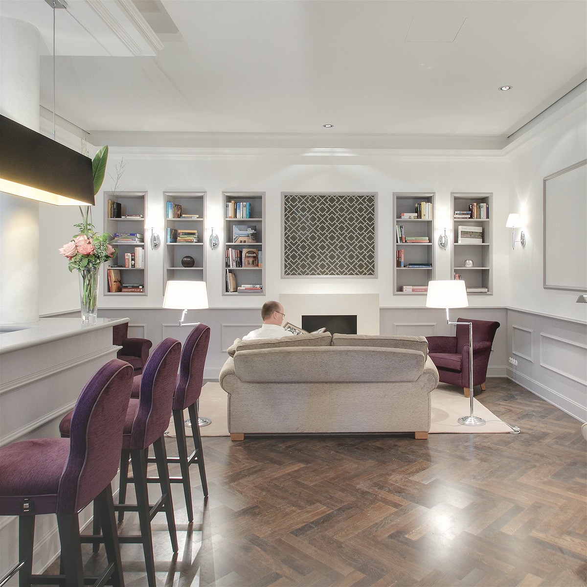 Luxuriöses Wohnzimmer mit Bar in den Klostergärten Münster